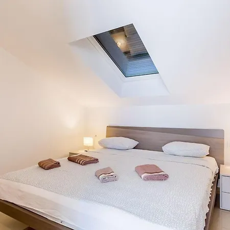 Lejlighed Ferienwohnung Fur 8 Personen Ca 120 Qm In Medulin, Istrien Sudkuste Von Istrien