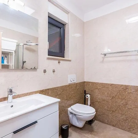 Ferienwohnung Fur 8 Personen Ca 120 Qm In Medulin, Istrien Sudkuste Von Istrien Lejlighed