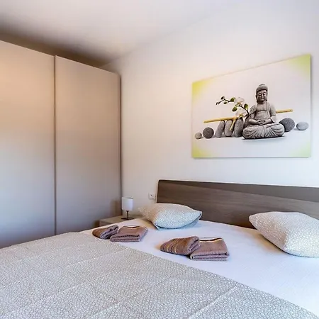 Ferienwohnung Fur 8 Personen Ca 120 Qm In Medulin, Istrien Sudkuste Von Istrien Medulin